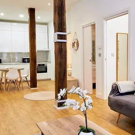Prim By Luxe Apartman *